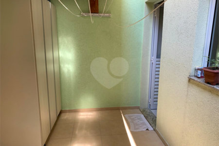 Sobrado à venda com 3 quartos, sendo 1 suíte,  em Vila Gumercindo, São Paulo, SP