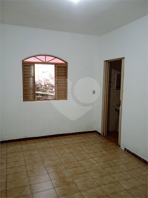 Casa à venda com 3 quartos, sendo 1 suíte,  em São Roque Country Club I, Mairinque, SP
