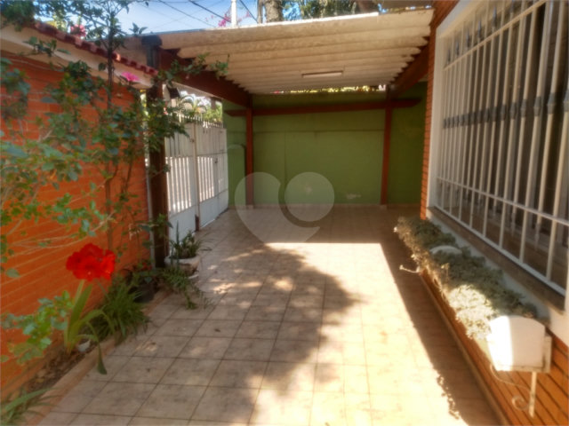 Sobrado à venda com 3 quartos em Horto, São Paulo, SP