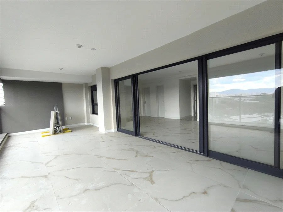 Apartamento à venda ou para alugar com 3 suítes em Água Branca, São Paulo, SP
