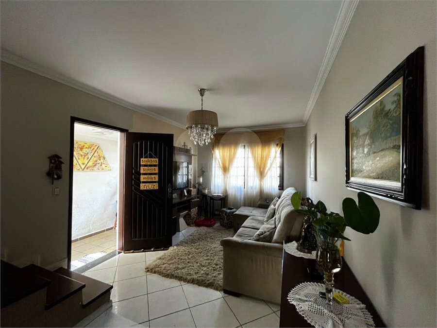 Sobrado à venda com 3 quartos, sendo 1 suíte, em Jaraguá, São Paulo, SP