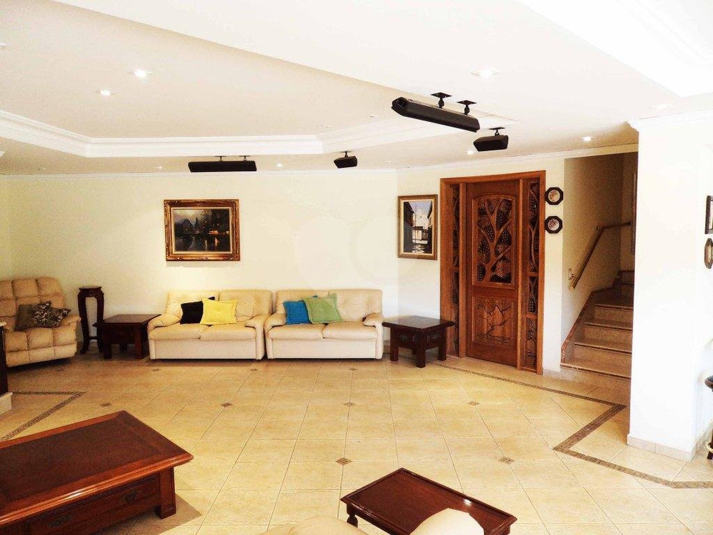 Casa à venda com 5 suítes em Jardim Leonor, São Paulo, SP