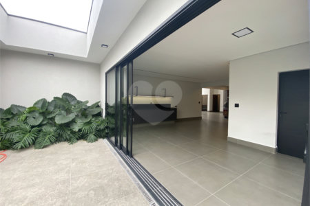 Casa à venda com 3 suítes no condomínio Portal dos Bandeirantes, Salto - SP
