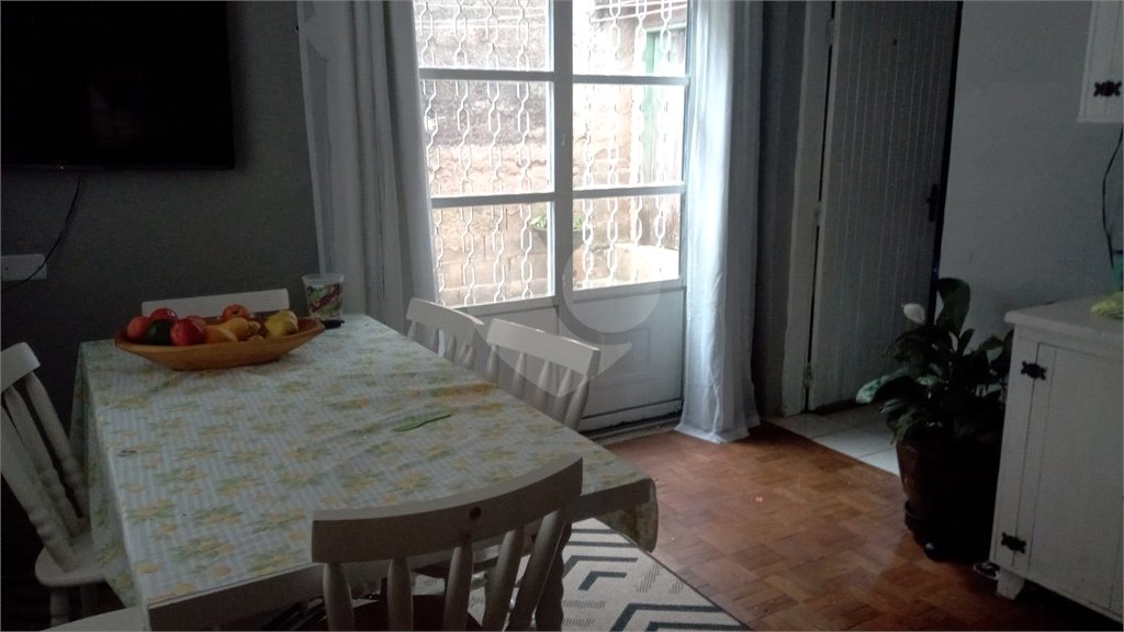 Casa à venda com 3 quartos, sendo 2 suítes, no Centro (mailasqui), São Roque, SP