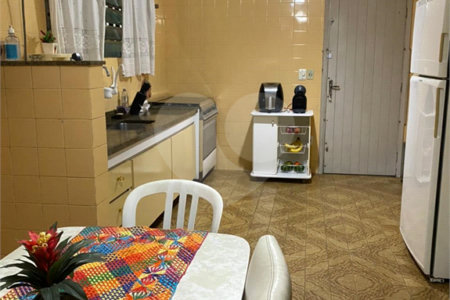 Sobrado à venda com 4 quartos, sendo 1 suíte, em Sumaré, São Paulo, SP