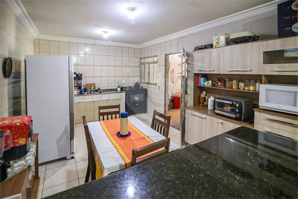 Sobrado à venda com 4 quartos, sendo 1 suíte, em Residencial Monte Verde, Indaiatuba, SP
