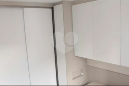 Apartamento à venda com 2 quartos em Parque Reboucas, São Paulo, SP
