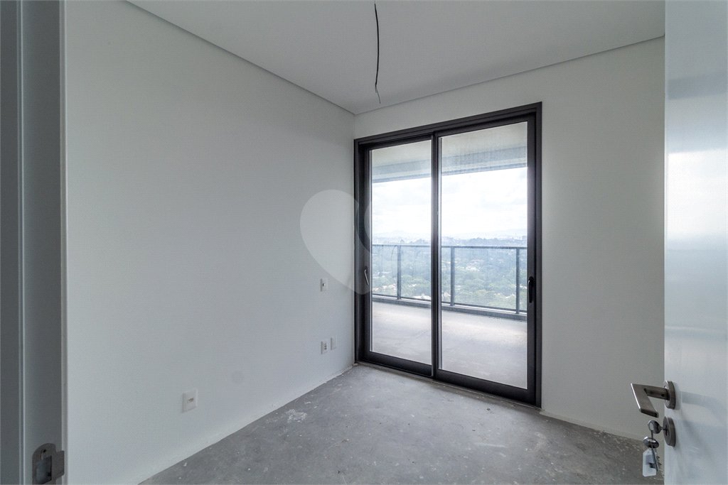 Apartamento à venda ou para alugar com 4 quartos, sendo 3 suítes, em Jardim Morumbi, São Paulo, SP