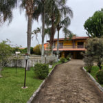 Casa à venda com 4 quartos, sendo 2 suítes,  em Country Residencial Felix, Bom Jesus dos Perdões, SP
