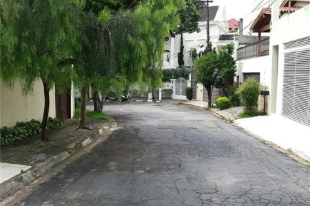 Terreno à venda em Jardim Leonor, São Paulo, SP