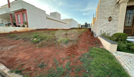 Casa à venda no condomínio Golden Ville, Itapetininga - SP