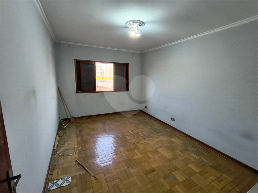 Sobrado à venda com 3 quartos em Vila Paulo Silas, São Paulo, SP