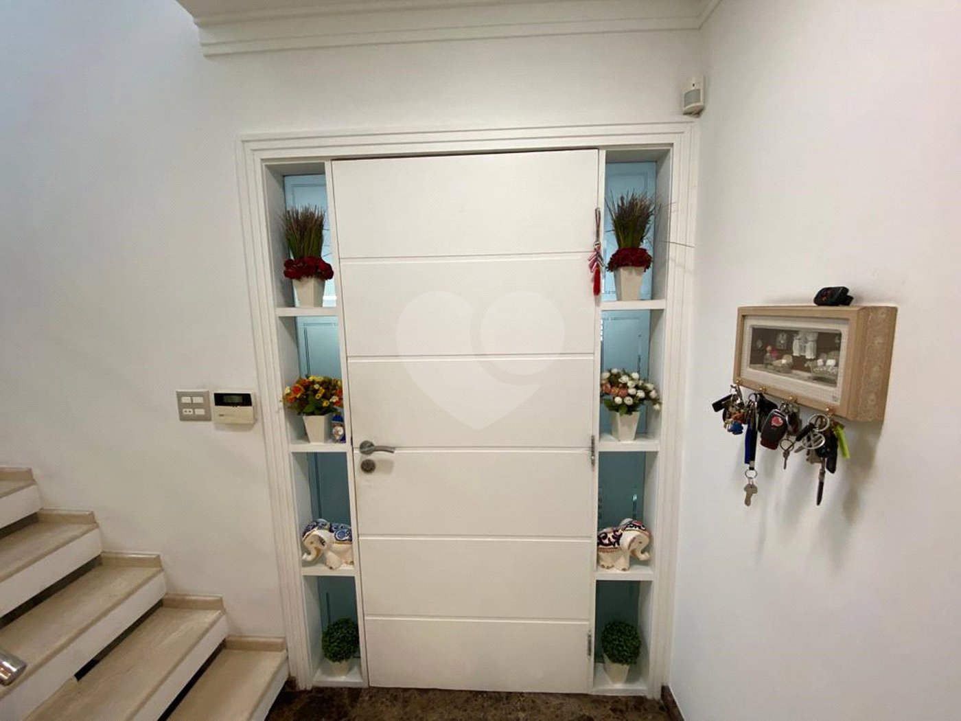 Sobrado à venda com 5 quartos, sendo 4 suítes, em Palmas do Tremembé, São Paulo, SP