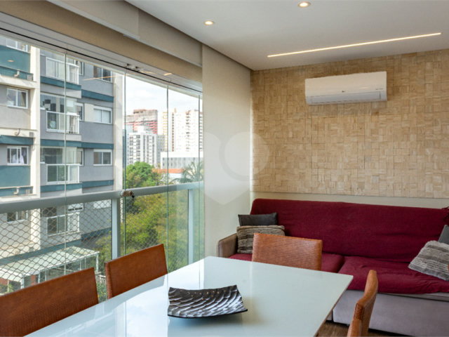 Apartamento à venda com 2 quartos, sendo 1 suíte,  em Chácara Santo Antônio, São Paulo, SP