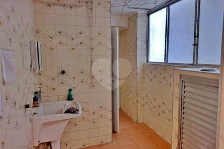 Apartamento à venda com 3 quartos, sendo 1 suíte, em Cerqueira César, São Paulo, SP