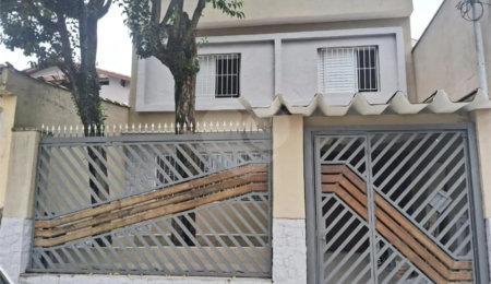 Sobrado à venda com 3 quartos, sendo 2 suítes,  em Vila Homero Thon, Santo André, SP