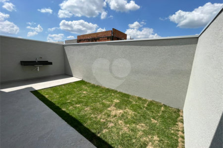 Casa à venda com 3 quartos, sendo 2 suítes, em Nova Cerejeira, Atibaia, SP