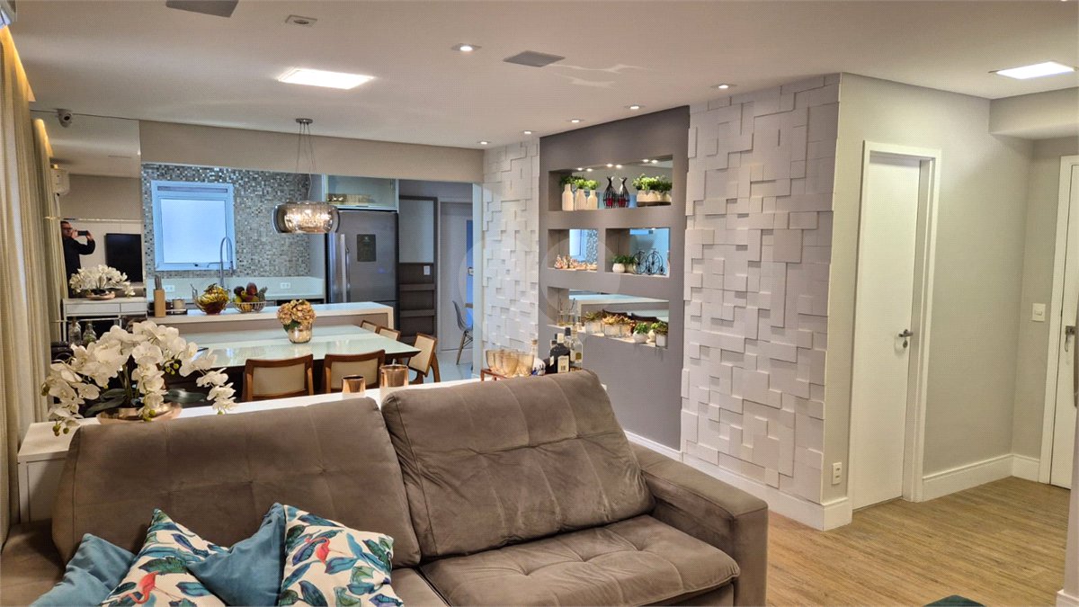 Apartamento à venda com 3 quartos, sendo 1 suíte, em Jardim Arpoador, São Paulo, SP