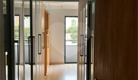 Apartamento à venda ou para alugar com 3 quartos, sendo 1 suíte,  em Vila Pompéia, São Paulo, SP