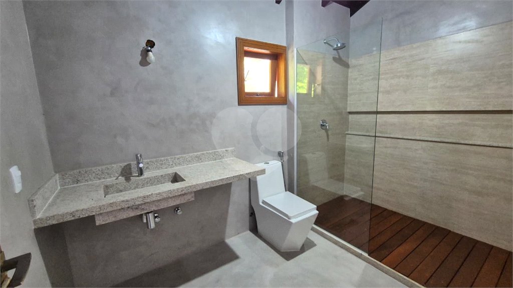 Casa à venda com 8 quartos, sendo 7 suítes, em Ferradura, Armação dos Búzios, RJ