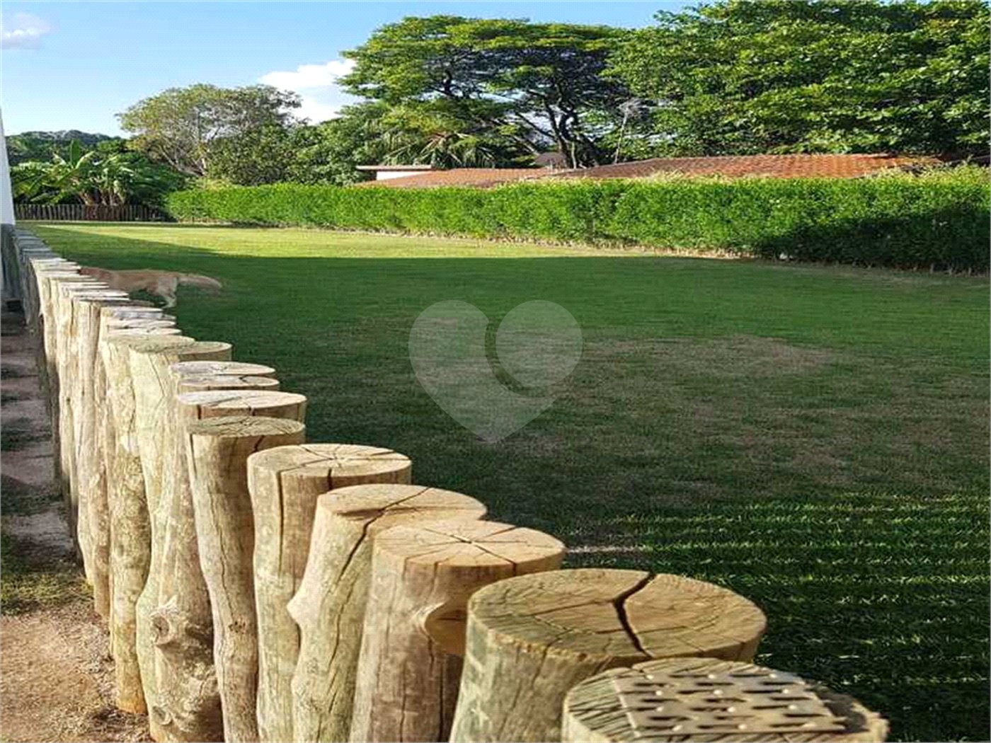 Casa à venda com 5 quartos, sendo 3 suítes, no condomínio Residencial Vale das Laranjeiras, Indaiatuba - SP