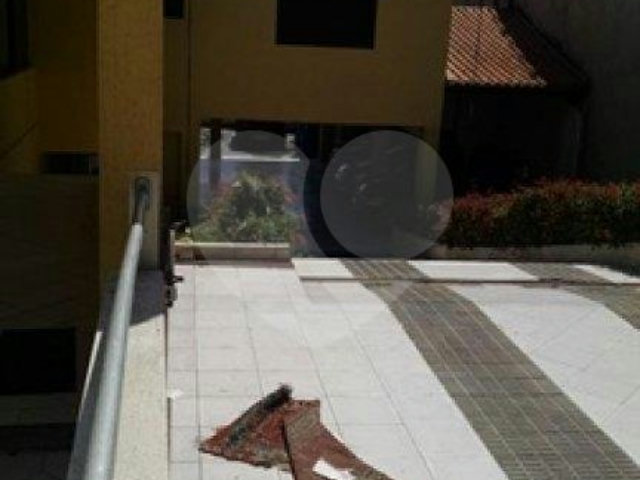 Casa Térrea à venda com 5 quartos, sendo 2 suítes,  em Jardim Vila Galvão, Guarulhos, SP