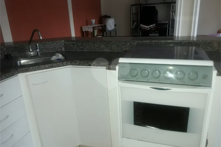 Sobrado à venda com 3 quartos, sendo 1 suíte, em Vila Paulicéia, São Paulo, SP