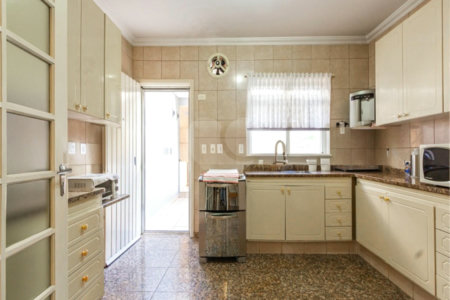 Sobrado à venda com 3 quartos, sendo 1 suíte, em Chácara Santo Antônio, São Paulo, SP