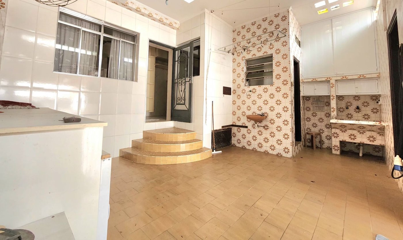 Casa com 3 dormitórios à venda, 198 m² por R$ 1.099.000,00 - Marapé - Santos/SP