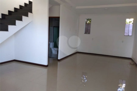 Casa à venda com 3 quartos, sendo 2 suítes,  em Rasa, Armação dos Búzios, RJ