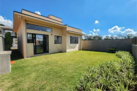 Casa à venda com 3 quartos, sendo 1 suíte, no condomínio Consoli Residencial, Atibaia - SP