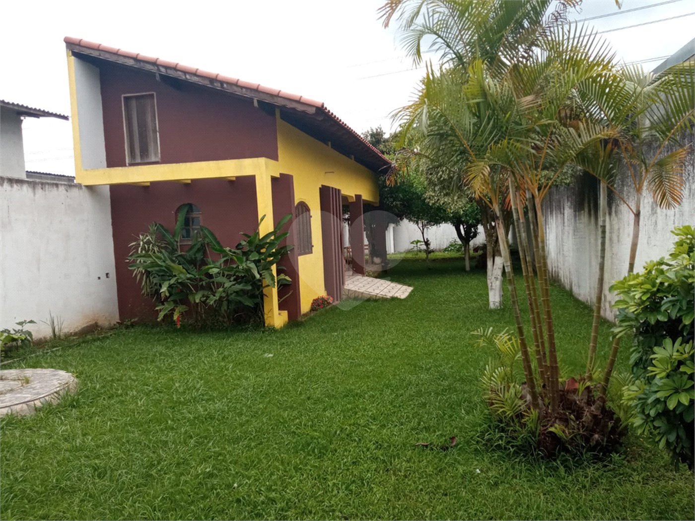 Casa à venda com 4 quartos, sendo 1 suíte,  em Vila Bela Flor, Mogi das Cruzes, SP