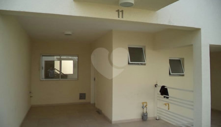 Casa à venda com 2 suítes no condomínio Villagio da Serra, São Paulo - SP