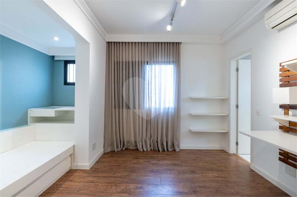 Apartamento à venda com 3 suítes em Vila Nova Conceição, São Paulo, SP