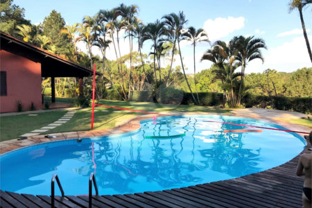 Casa em condomínio à venda ou para alugar com 4 quartos, sendo 2 suítes, em Caixa D´água, Vinhedo, SP