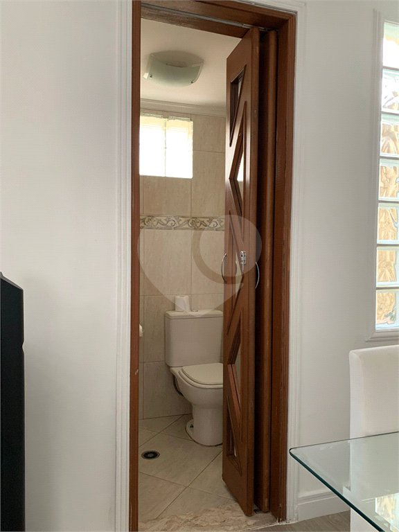 Casa à venda com 3 quartos, sendo 2 suítes,  no condomínio Residencial Jardins, São Bernardo do Campo - SP
