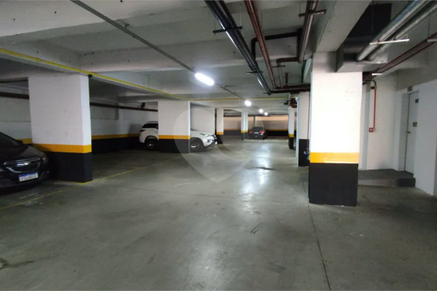 Vende-se apartamento no Edifício Residencial Flor do Ipê
