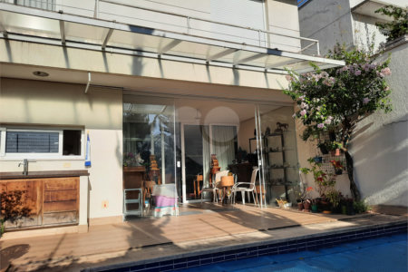 Casa à venda com 4 suítes no condomínio Las Cumbres, São Paulo - SP