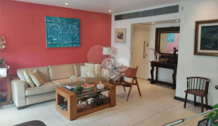Apartamento à venda com 4 quartos, sendo 2 suítes,  em Cosme Velho, Rio de Janeiro, RJ