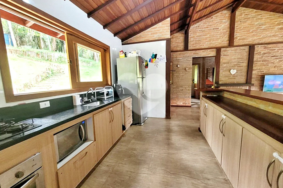 Casa à venda com 3 quartos, sendo 1 suíte, em Serra da Cantareira, Mairiporã, SP