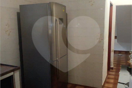 Sobrado à venda com 6 quartos, sendo 1 suíte, em Vila Acoreana, Poá, SP