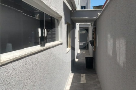 Sobrado à venda com 3 quartos em Jardim Helena, Ferraz de Vasconcelos, SP