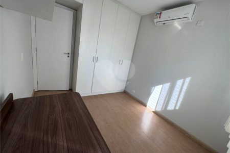 Apartamento para alugar com 3 quartos, sendo 1 suíte,  em Pinheiros, São Paulo, SP
