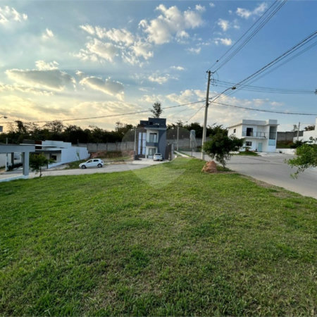 Terreno à venda no condomínio Horto Florestal Villagio, Sorocaba - SP