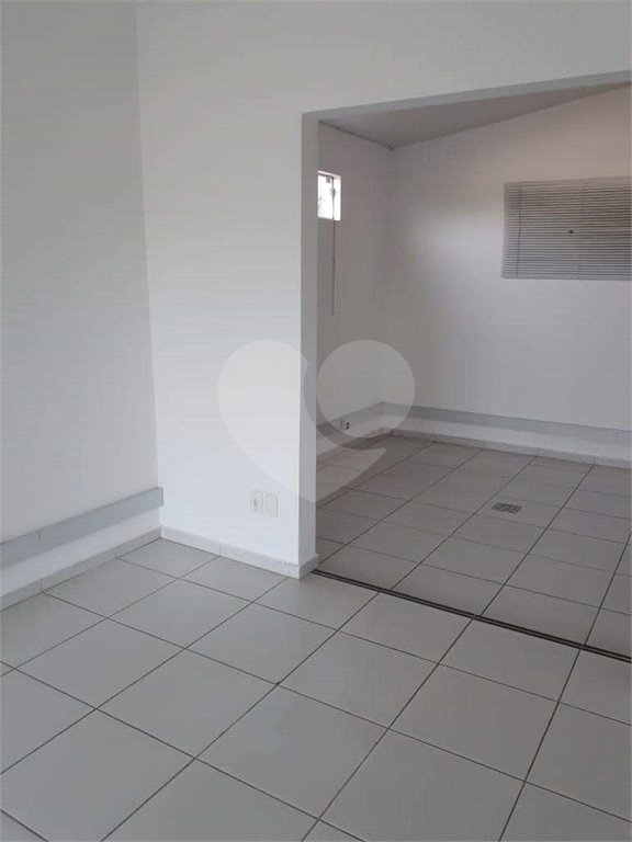 Casa à venda com 3 quartos em Santa Rosa, Vinhedo, SP