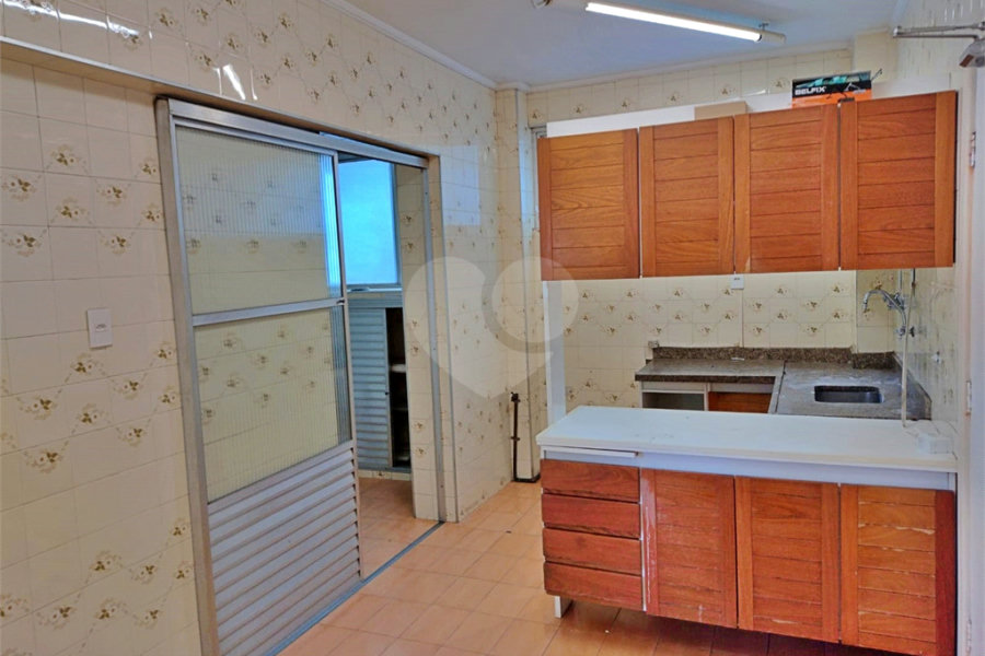 Apartamento à venda com 3 quartos, sendo 1 suíte, em Pinheiros, São Paulo, SP