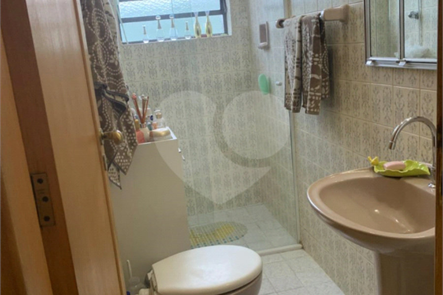 Casa à venda com 3 quartos, sendo 2 suítes,  em Vila Constança, São Paulo, SP