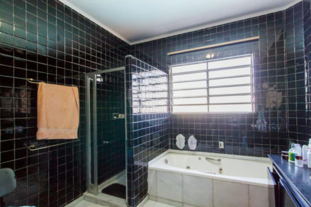Casa Térrea à venda com 3 quartos, sendo 2 suítes, em Brooklin, São Paulo, SP