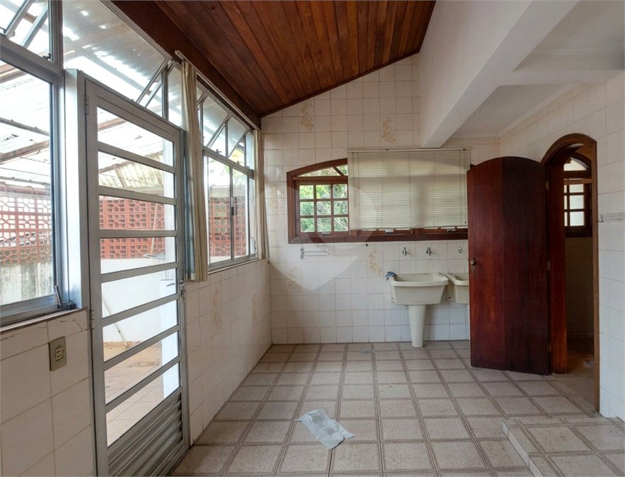 Sobrado à venda com 5 quartos, sendo 2 suítes, em Jardim do Mar, São Bernardo do Campo, SP