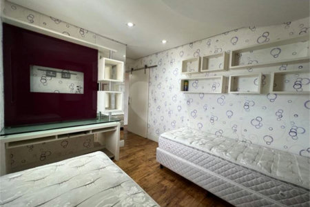 Apartamento à venda com 4 quartos, sendo 3 suítes,  em Vila Oliveira, Mogi das Cruzes, SP